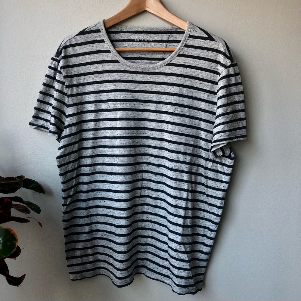 BANANA REPUBLIC Men’s Striped 100% Cotton Soft Wash Gray Short Sleeve Tee